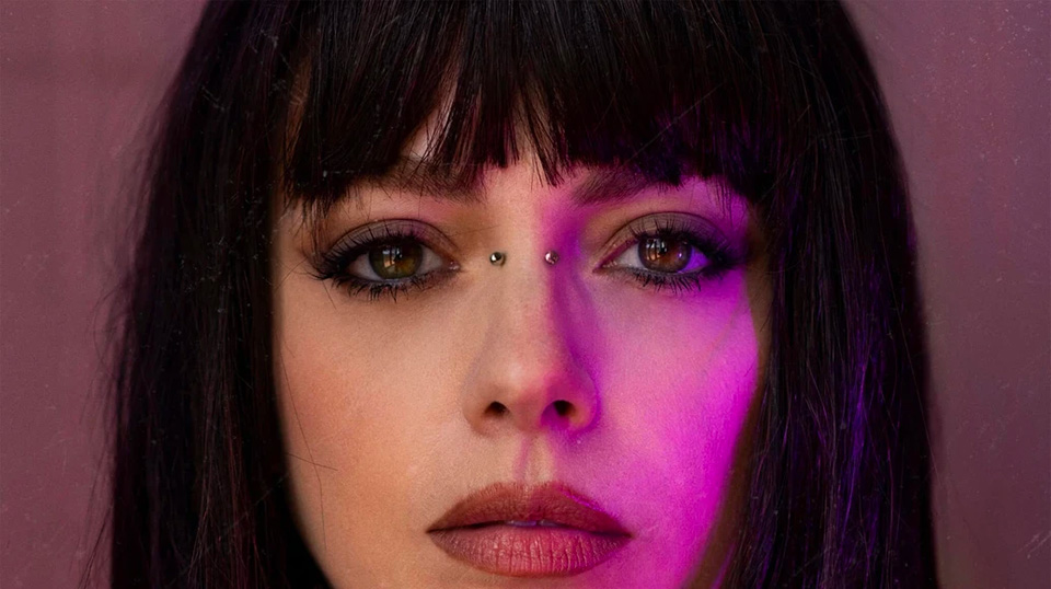 annalisa-sensuale-e-femme-fatale-con-la-sua-dance-pop