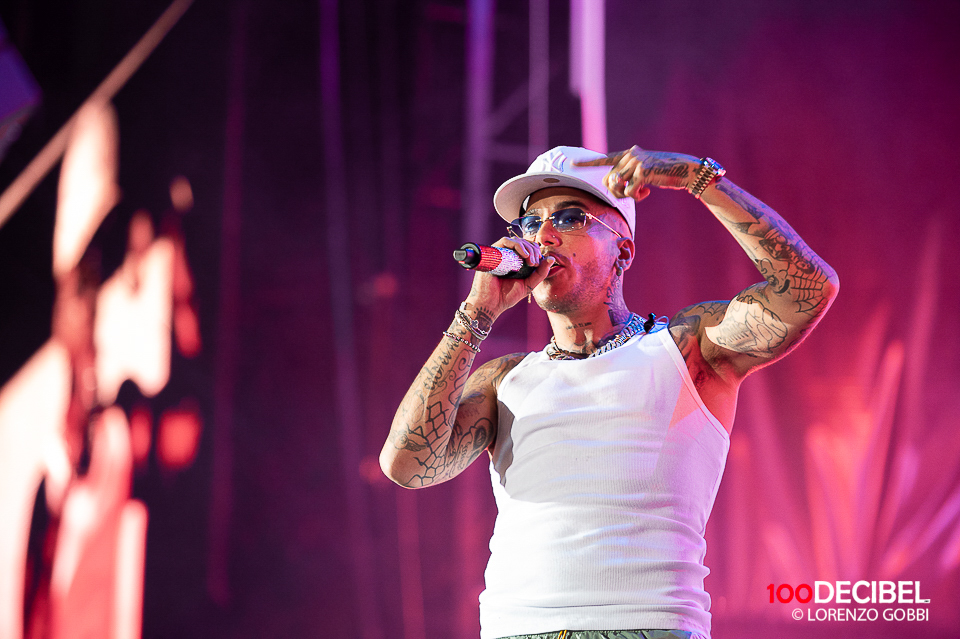 unesplosione-di-energia-shiva-e-sfera-ebbasta-al-rock-in-roma